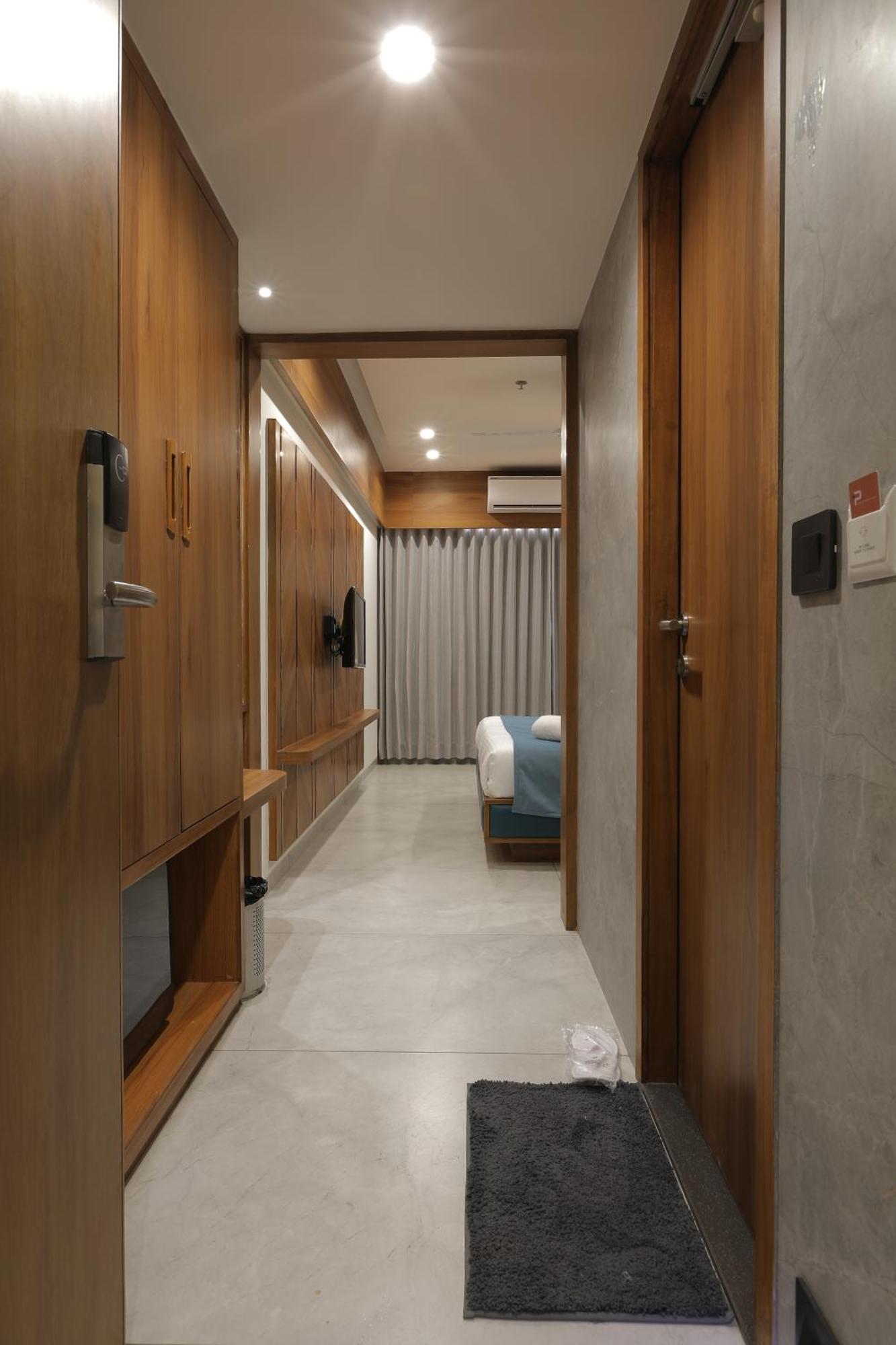 Plenteous Inn Ahmedabad Exterior foto